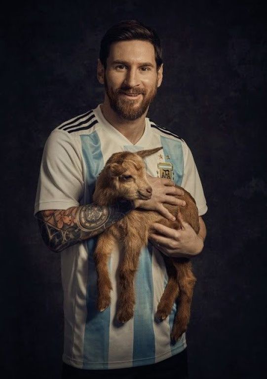 ¡Messi posó rodeado de cabras!