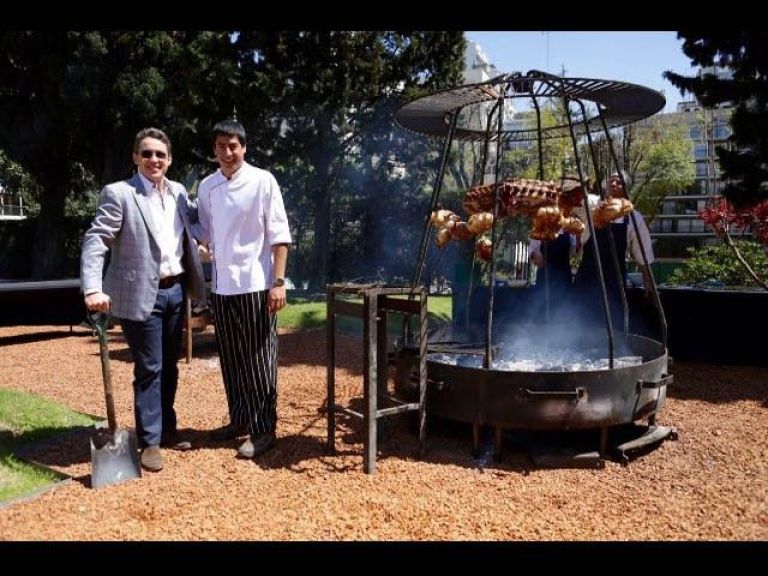 #ReportajeHi: Ezequiel Guzmán, el chef de la Embajada de los EE.UU.