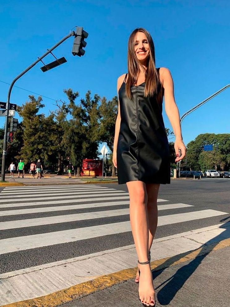 El primer desfile de Pampita, embarazada de 5 meses