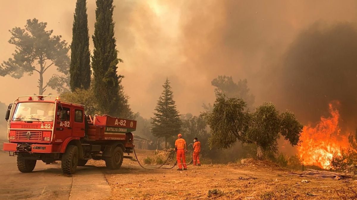 Los incendios en Turquía ya dejaron al menos seis muertos