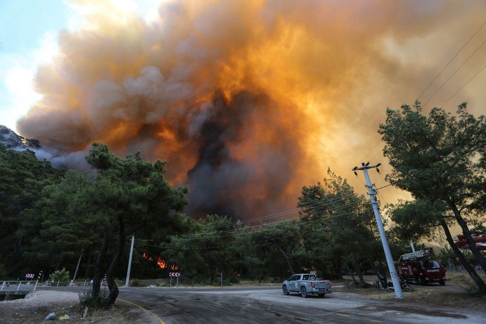 Los incendios en Turquía ya dejaron al menos seis muertos