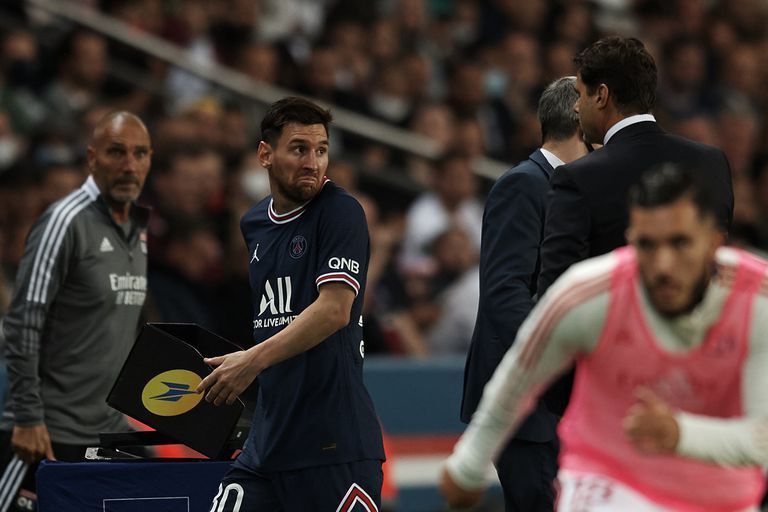El PSG venció a Lyon y sigue en lo más alto de la liga francesa
