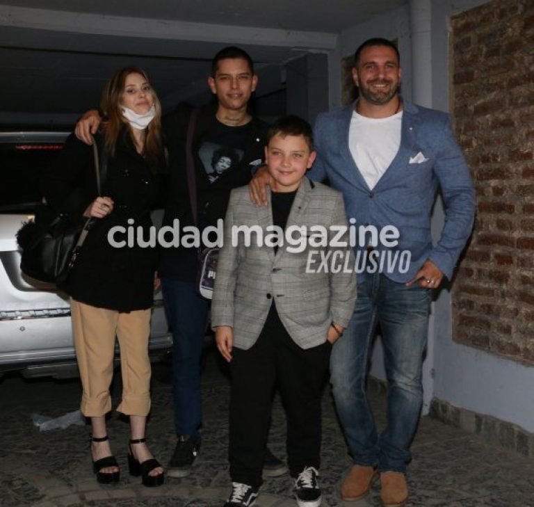 Barbie Vélez y Lucas Rodríguez se casaron en una ceremonia íntima: Mirá las mejores fotos