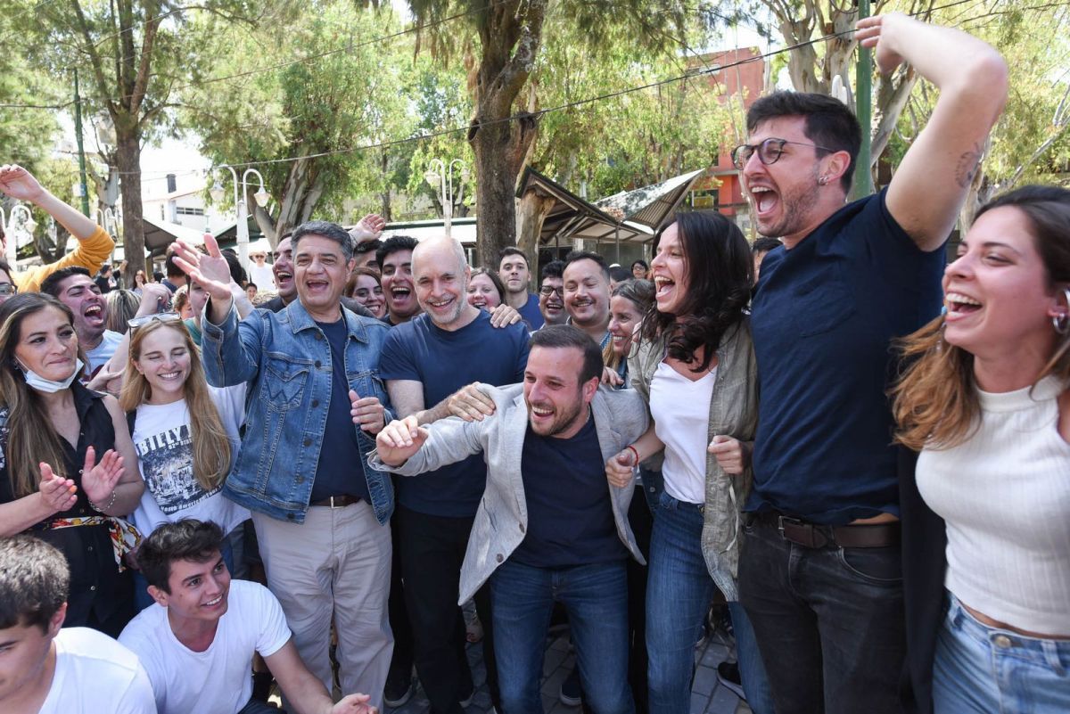 Jorge Macri y Larreta junto a jóvenes en Vicente López