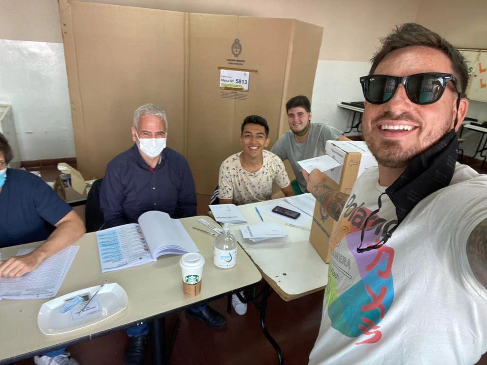 El voto de los famosos en las Elecciones 2021: cómo se acercaron a las urnas