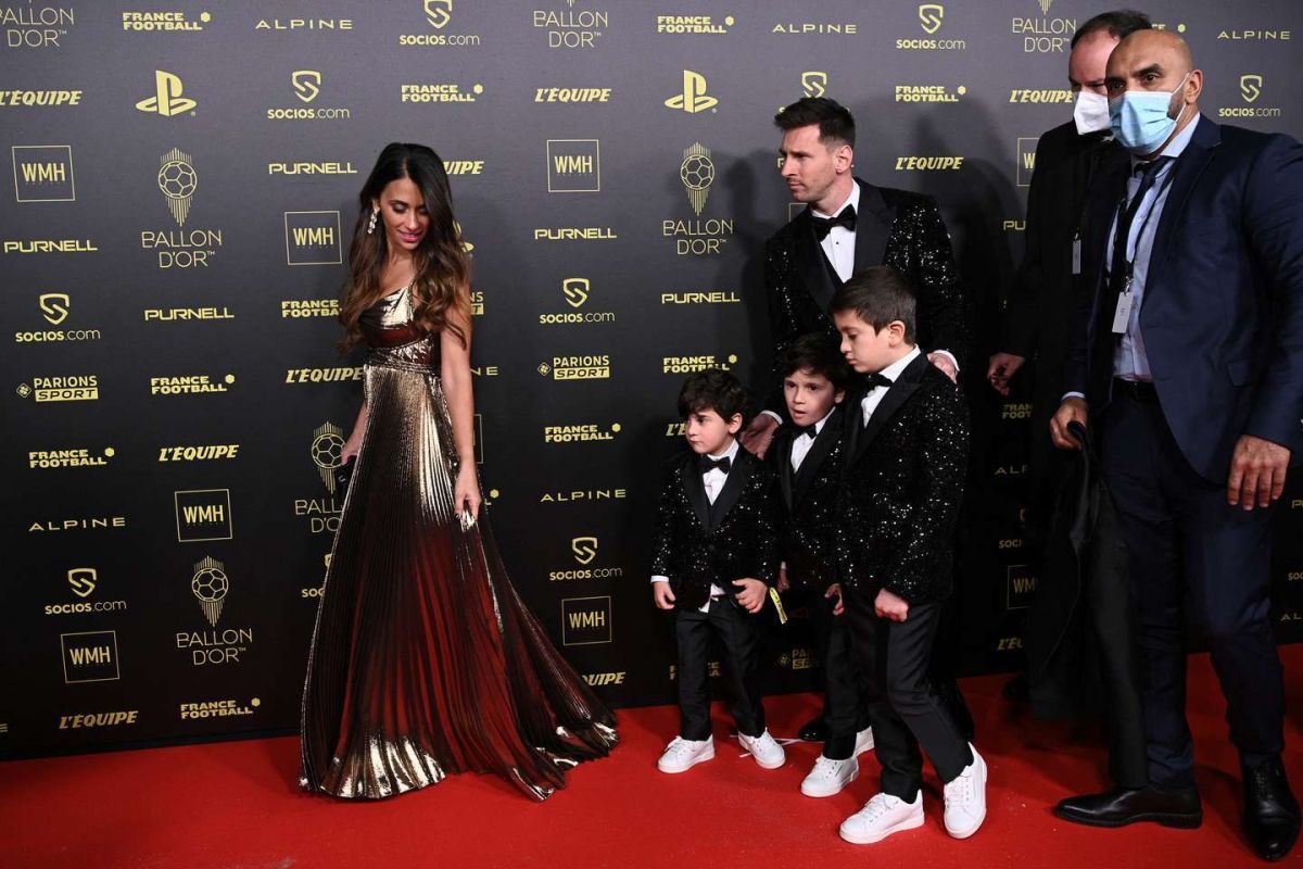El look de Messi y su familia en la alfombra roja de la entrega del Balón de Oro