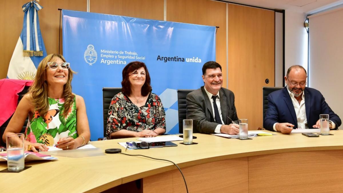 El nuevo salario mínimo será de casi 88 mil pesos en tres tramos