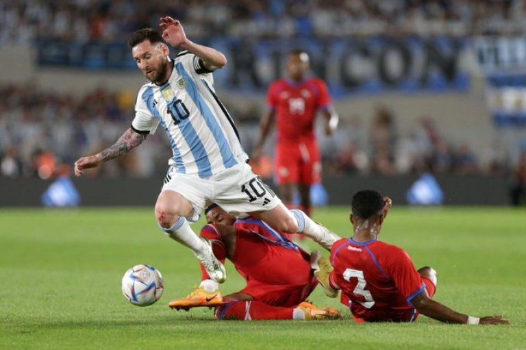 Argentina derrotó a Panamá en el primer partido como campeón mundial