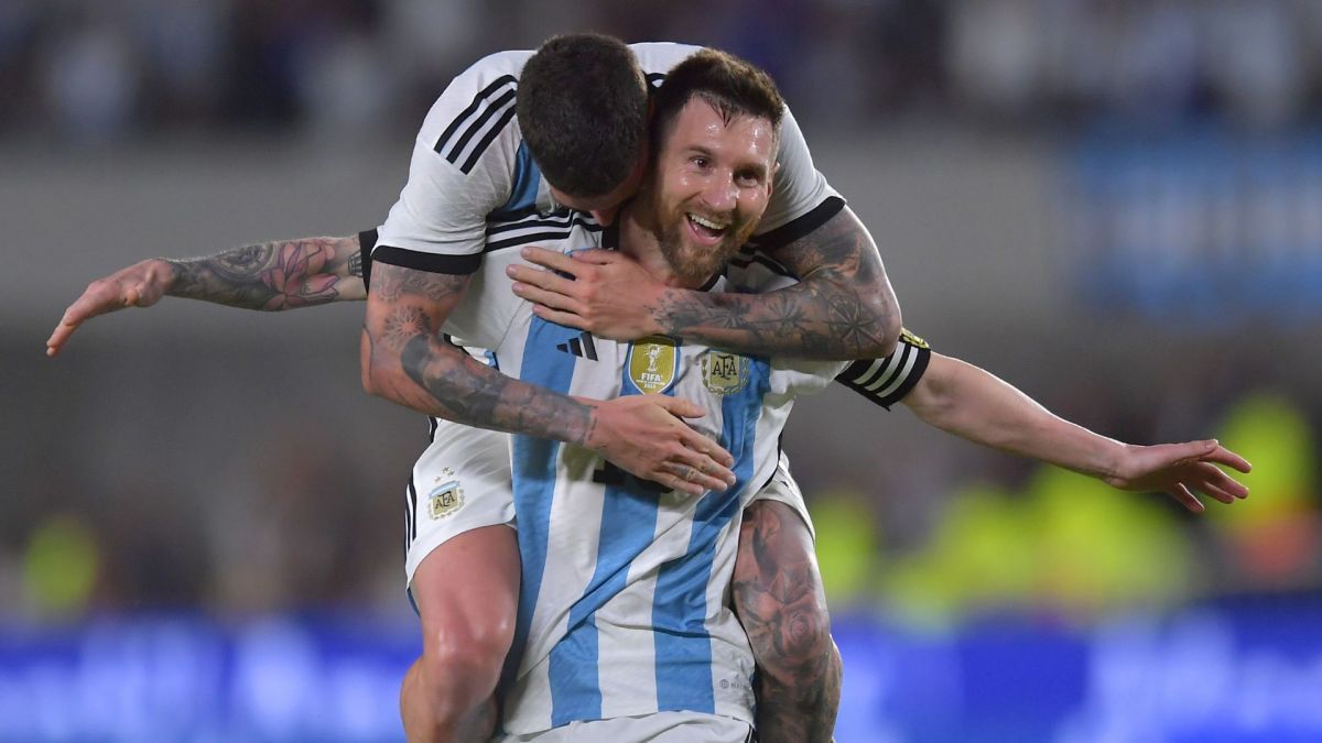 Messi llegó a los 800 goles en una noche de celebración para los campeones del mundo