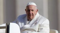 El Papa Francisco fue operado "sin complicaciones"
